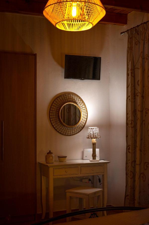 Madalena's Summer House * Adamantas (Milos)