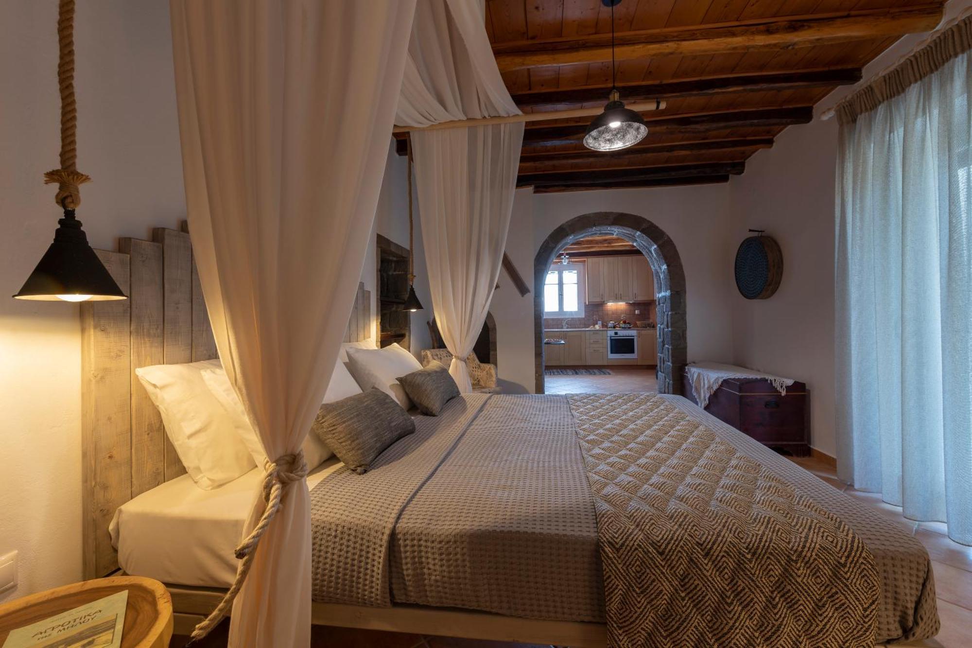 Madalena's Summer House * Adamantas (Milos)